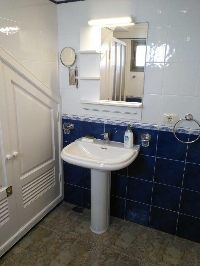 Casa Corina. Primera Linea De Mar Holiday home Punta Mujeres