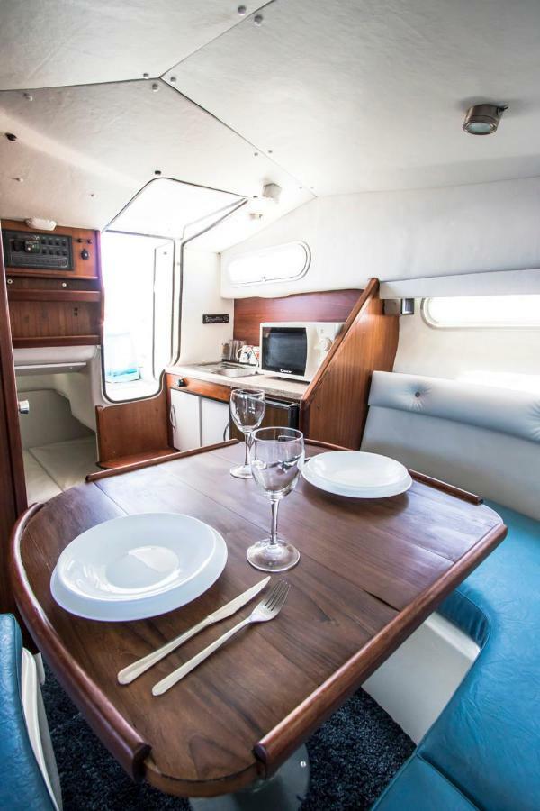 Botel Cozy Boat To Unwind By The Ocean *
