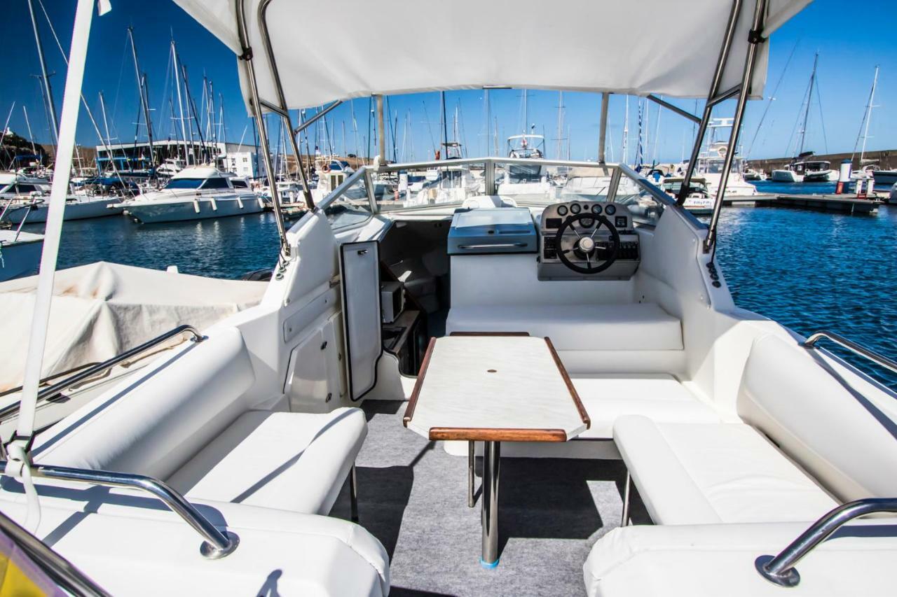 Cozy Boat To Unwind By The Ocean Botel Puerto Calero