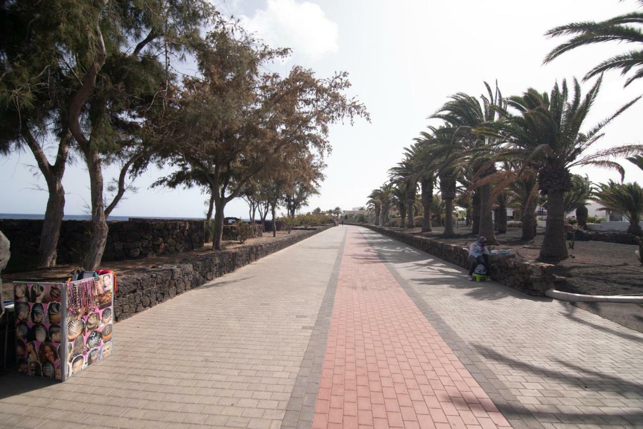 Playa Roca Penthouse. Great Sea Views! Apartamento Costa Teguise