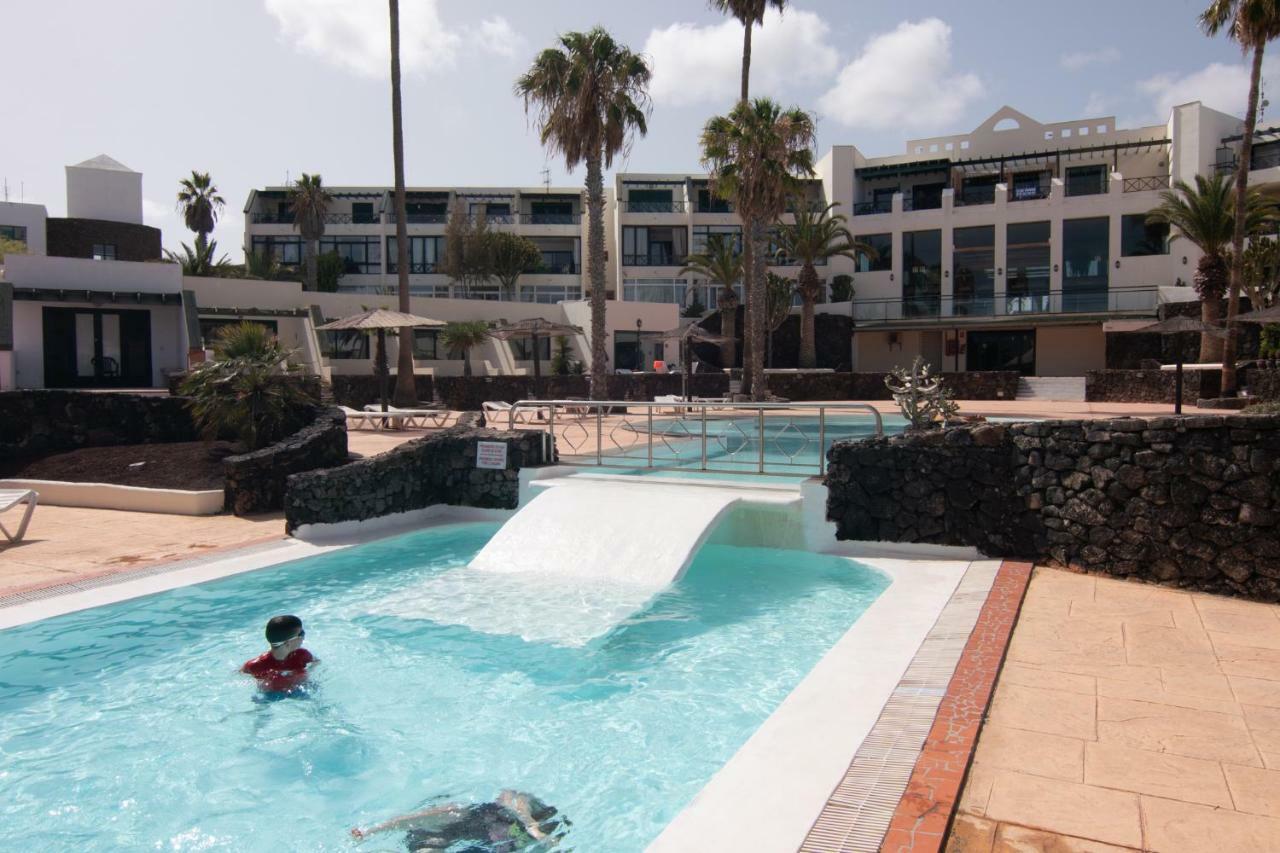 Playa Roca Penthouse. Great Sea Views! * Costa Teguise