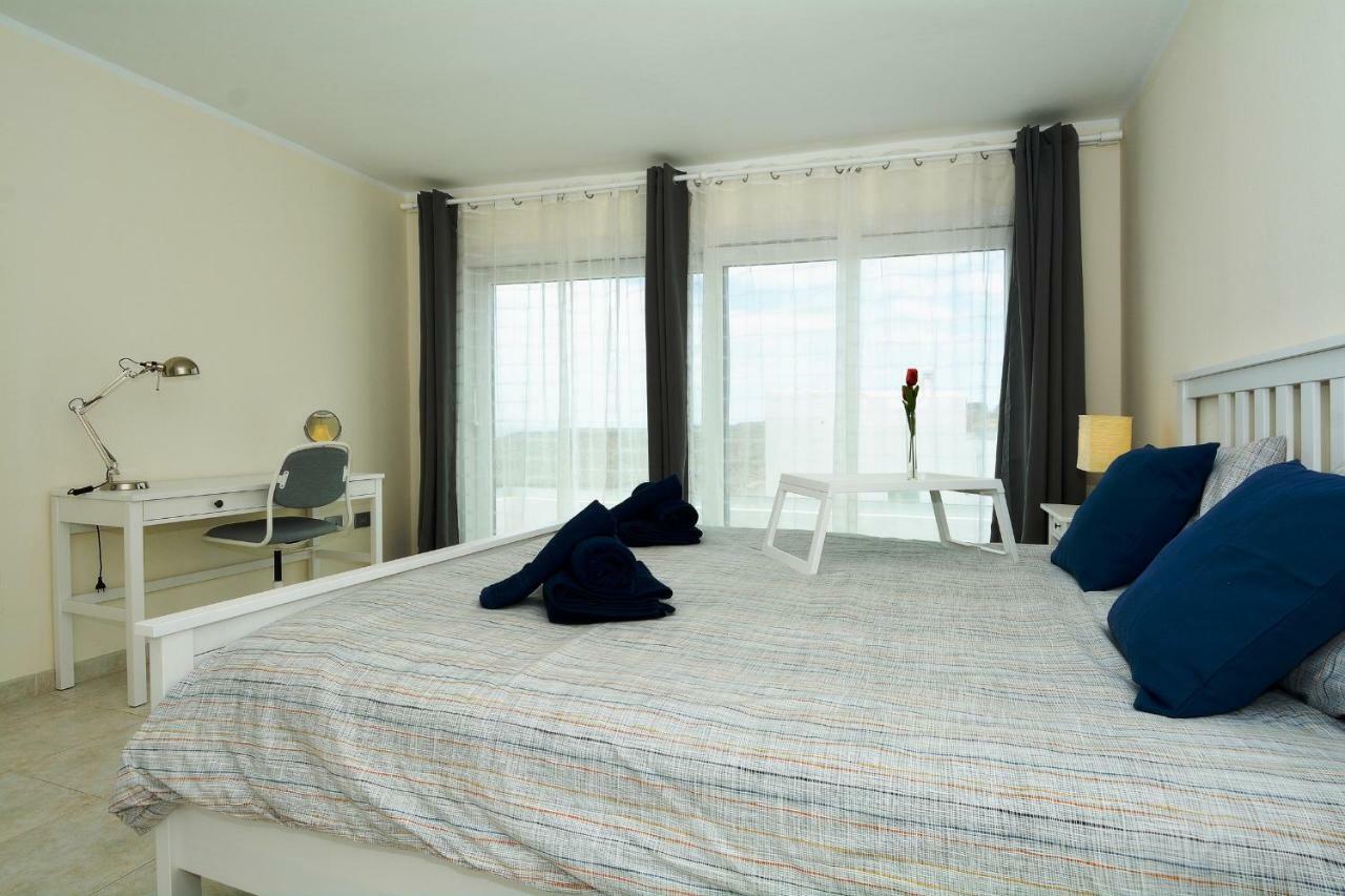Hannah - Stunning Sea Views - Roof Terrace Costa Teguise