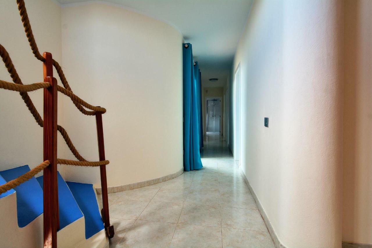 Villa Hannah - Stunning Sea Views - Roof Terrace *