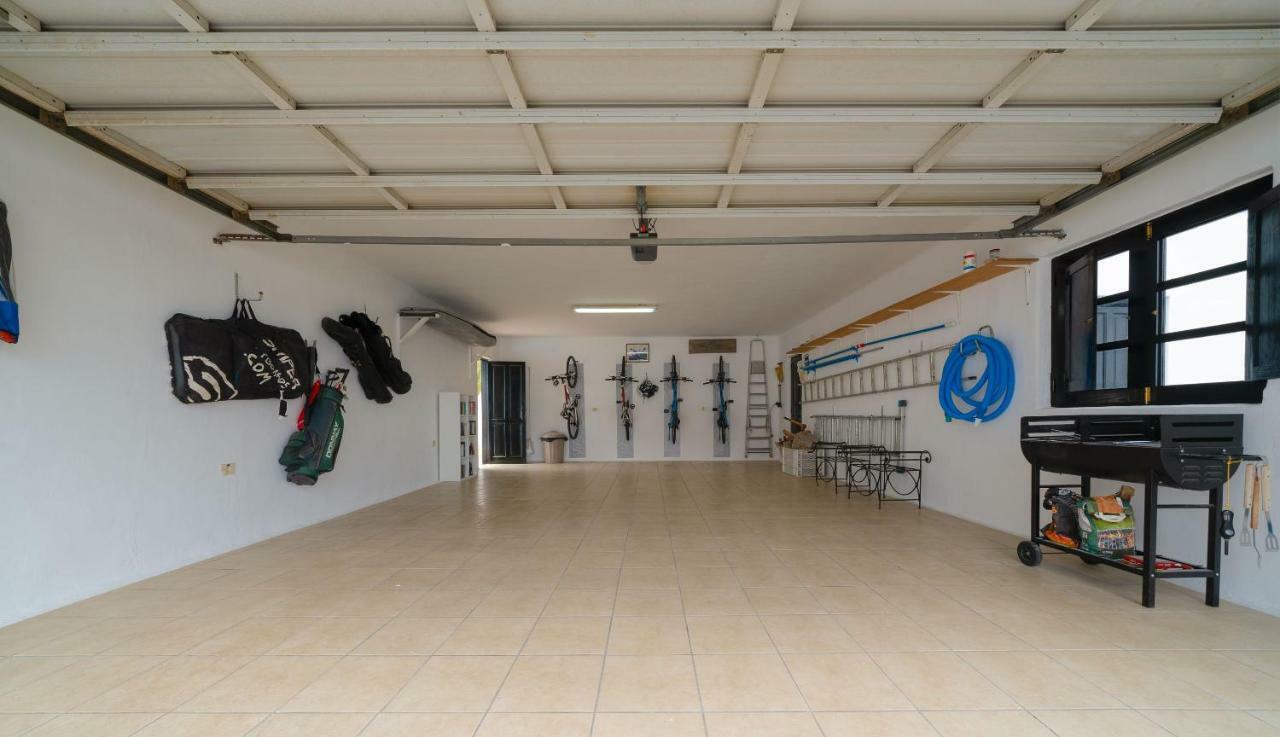 Villa Guatiza Villa *