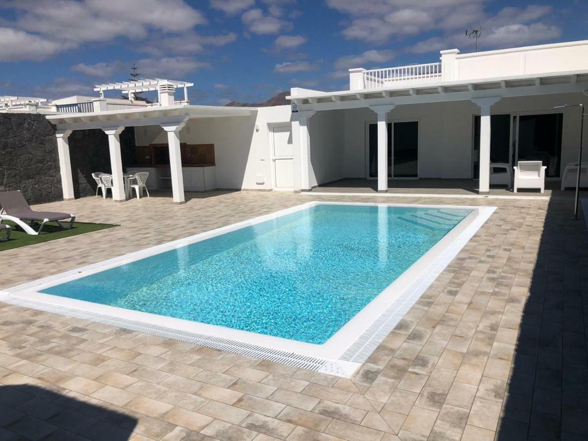 Casa Mercedes Villa *