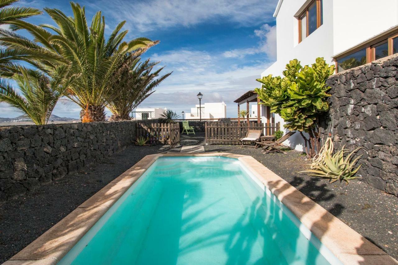 Calma, Ideal Familias Y Grupos Teguise (Lanzarote)