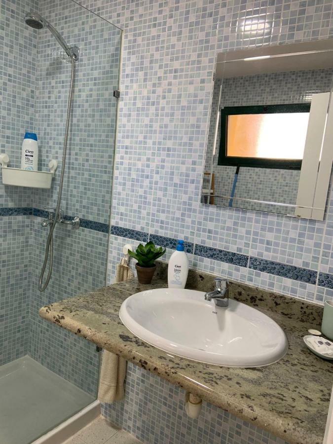Luxury Estudio En Playa Roca A Primera Linea Del Mar Apartamento Costa Teguise