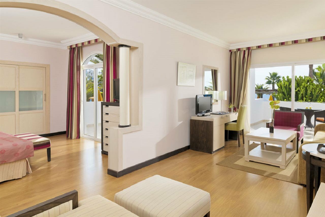 H10 Timanfaya Palace - Adults Only Hotel