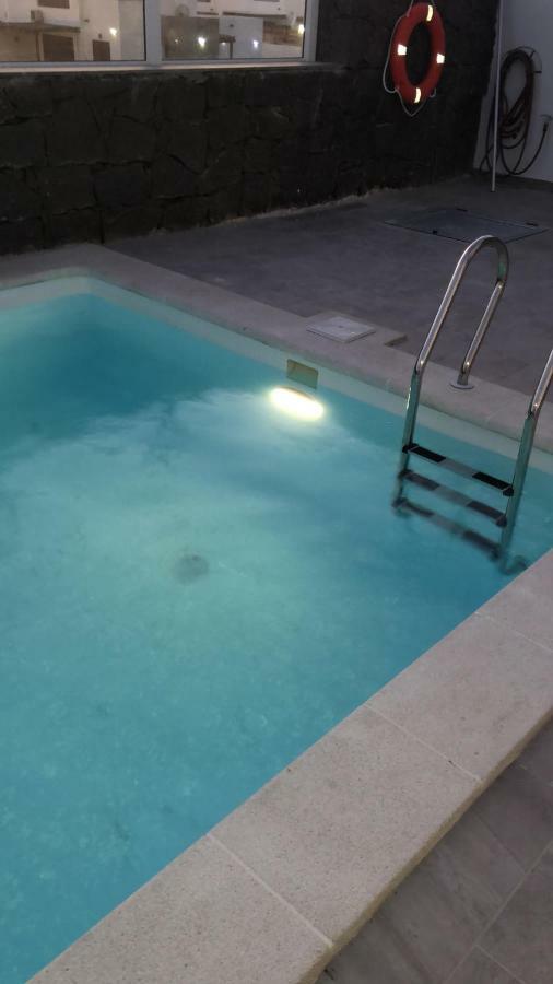 With Sea View And Private Swimming Pool *