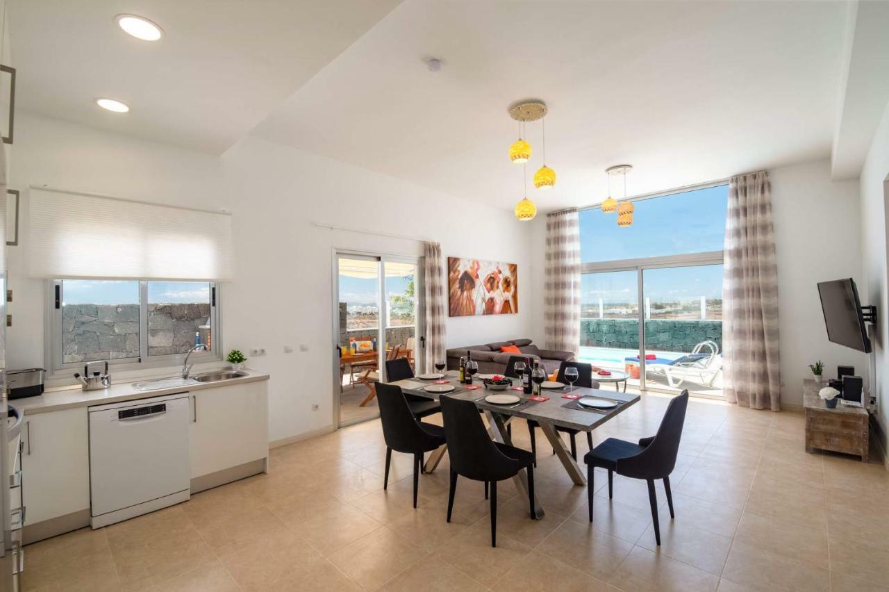 With Sea View And Private Swimming Pool Villa Playa Blanca (Lanzarote)