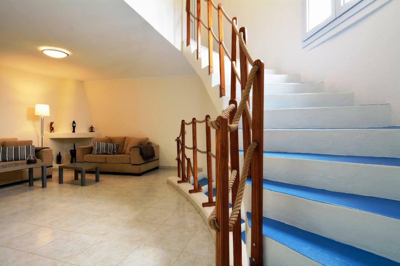 Hannah - Stunning Sea Views - Roof Terrace