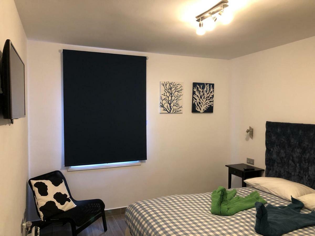 The Colors House, 629 - Private *