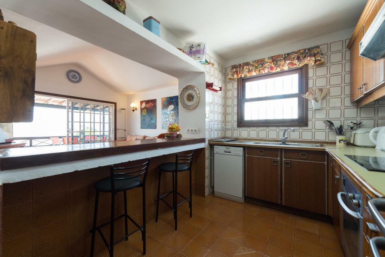 2br House - Solarium & Shower Terrace - 13 Puerto del Carmen (Lanzarote)