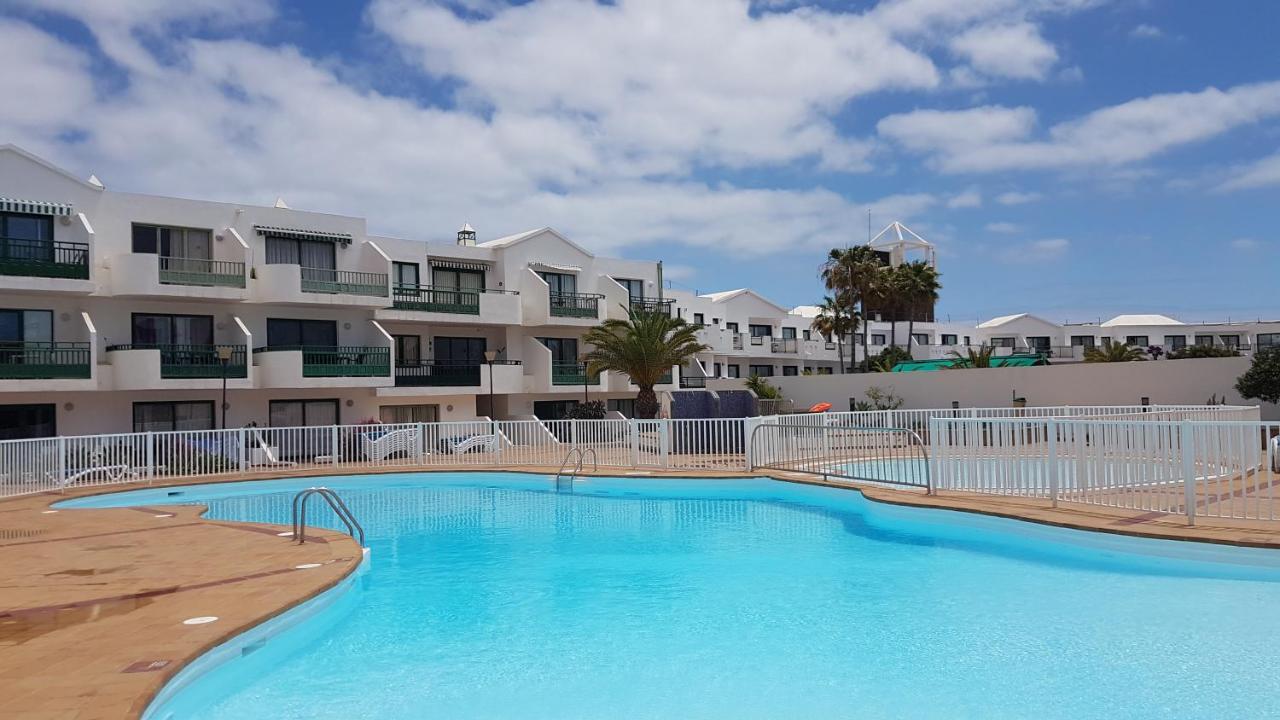 Lanzarote Apartment: Beachfront Oasis In *