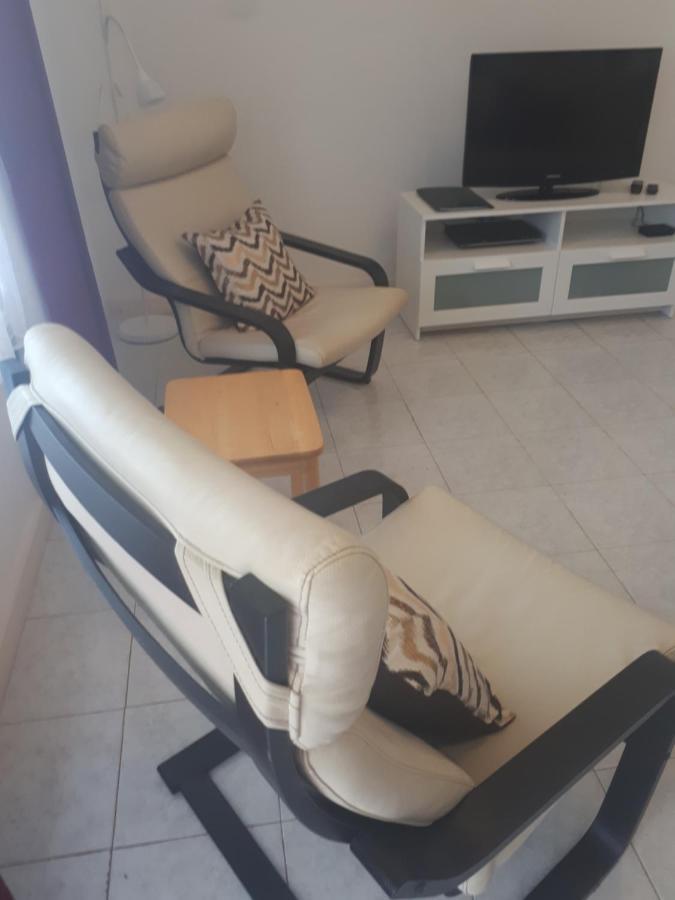 No.7 Nova , Av. Francia Apartamento *