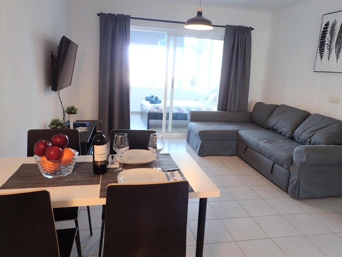 Beautiful On The Seafront Apartment