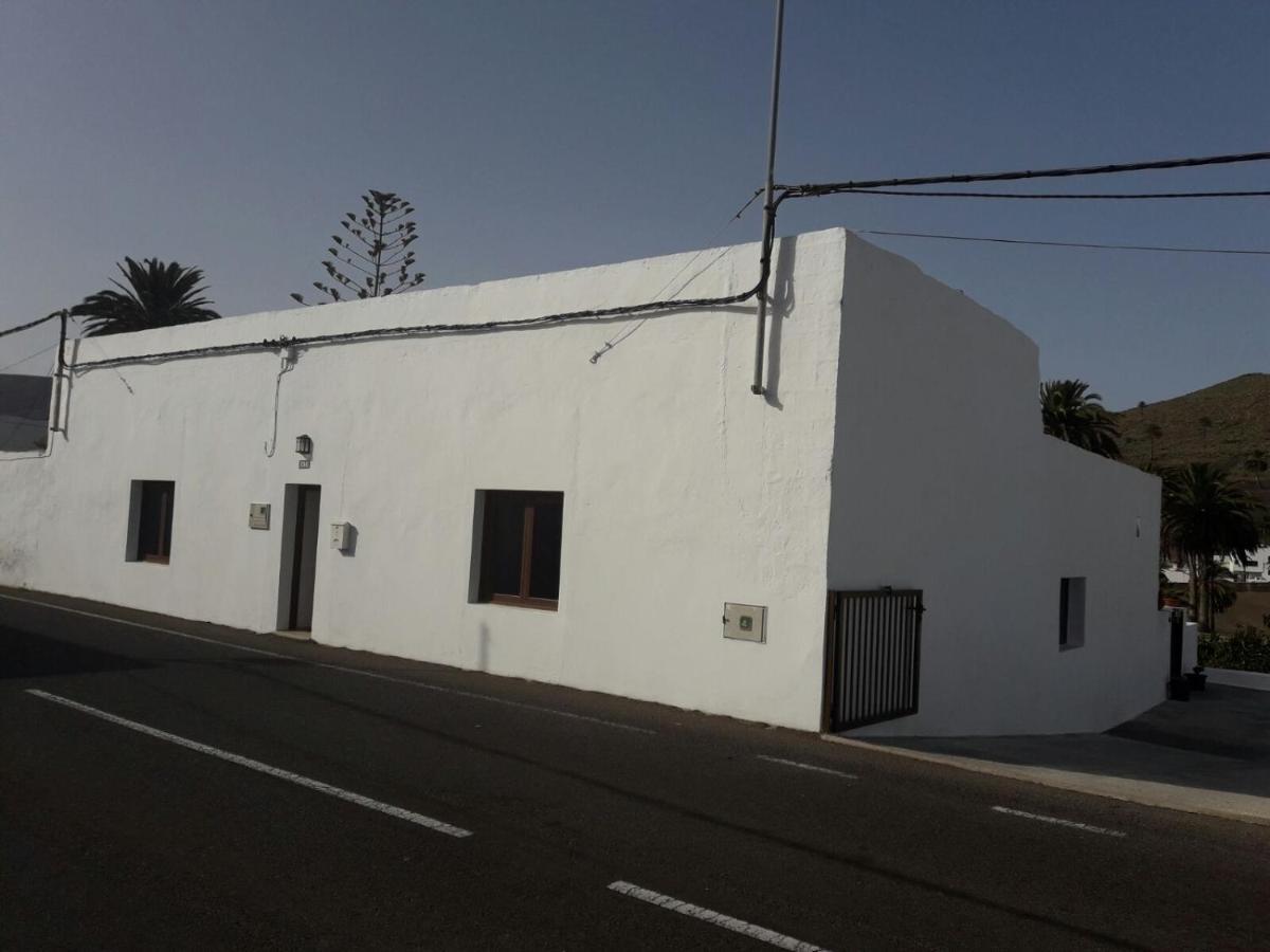 Casa Maria Dolores * Haría