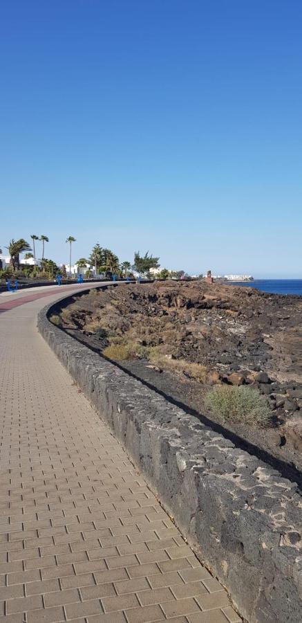 Playa Roca Costa Teguise