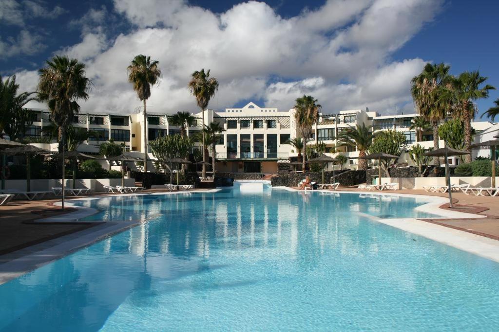 Playa Roca * Costa Teguise