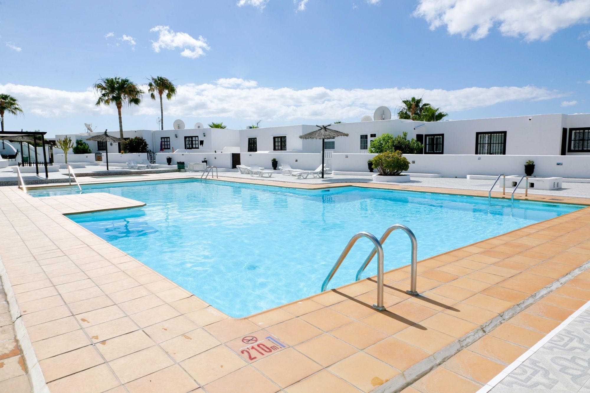 Apartamento Sea-view In Lanzarote, Canary Islands, W/ Pool And Wifi 300m *