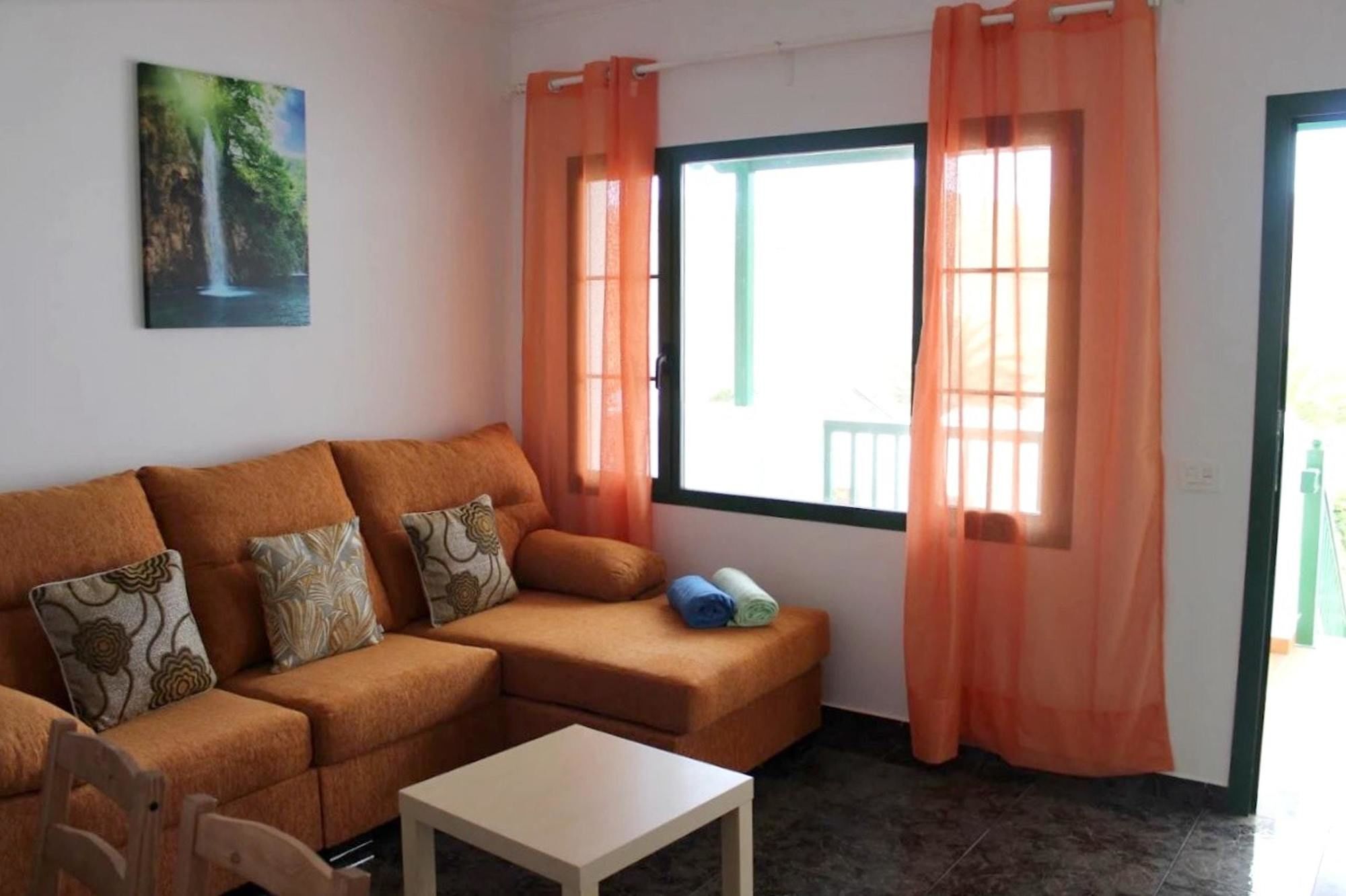 With 2 Bedrooms In Femes, With Wonderful Mountain View, Furn Apartamento Femés