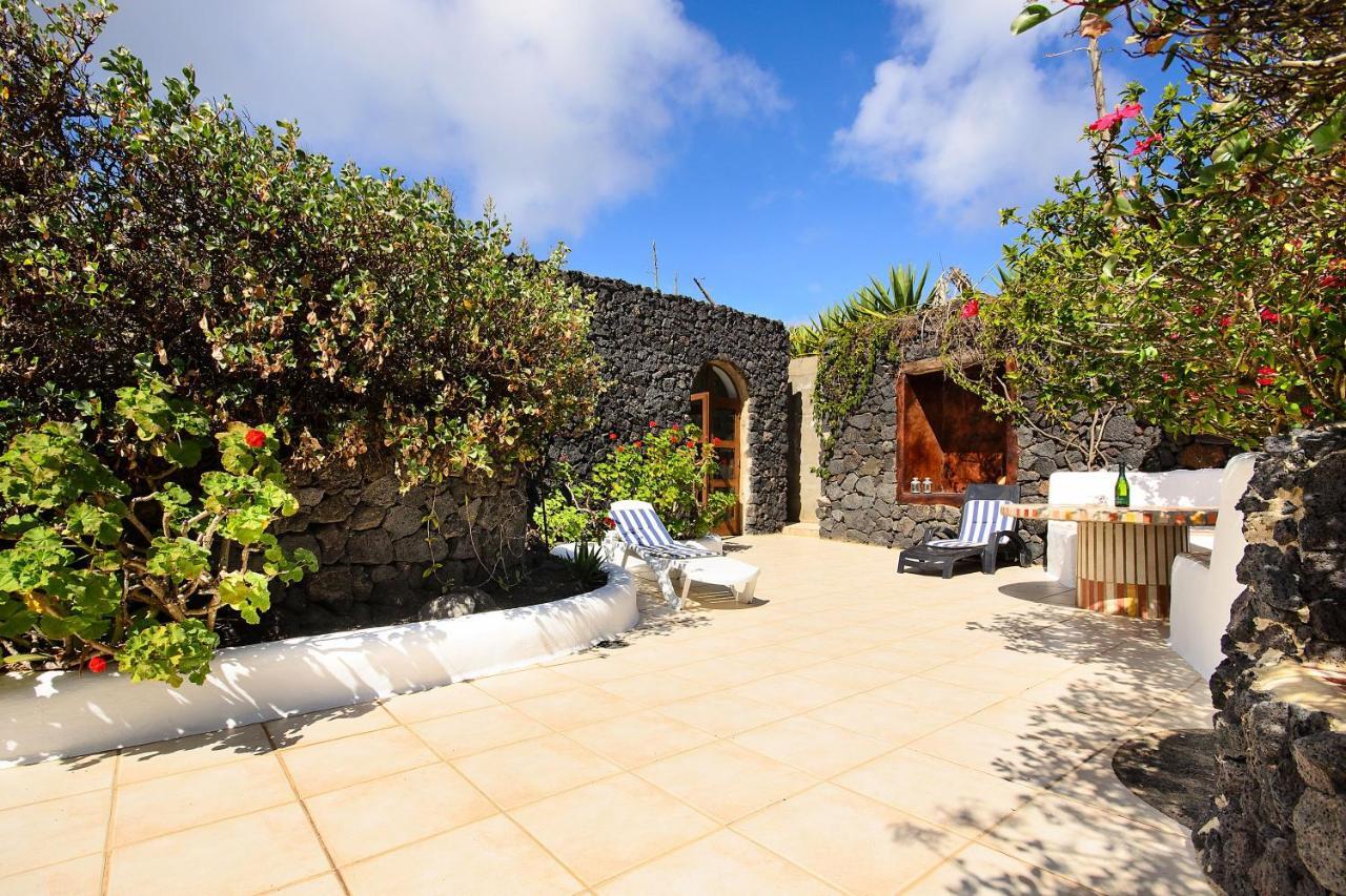 Villa La Bodega - House On Volcano With A Piano *