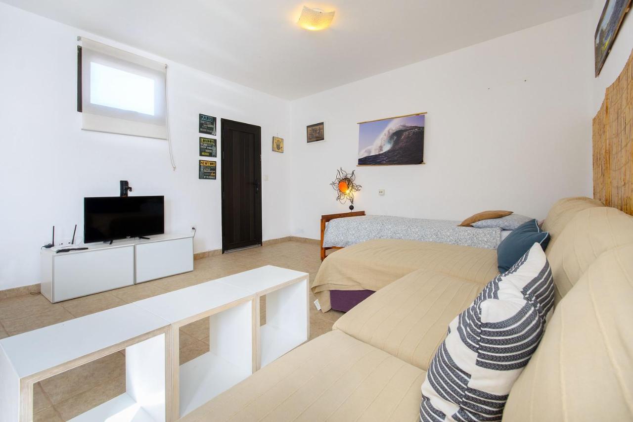 Famara Beach Apt * Famara