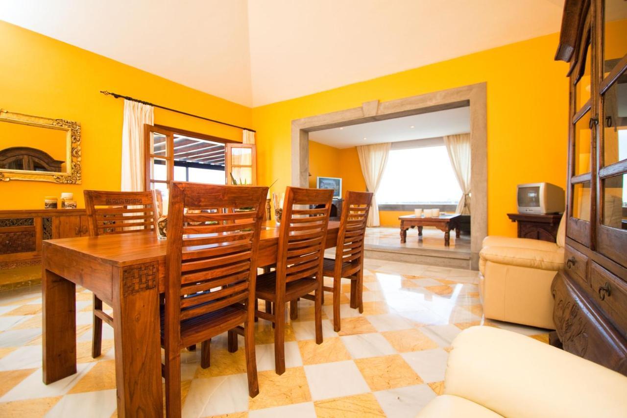Capricho Villa *