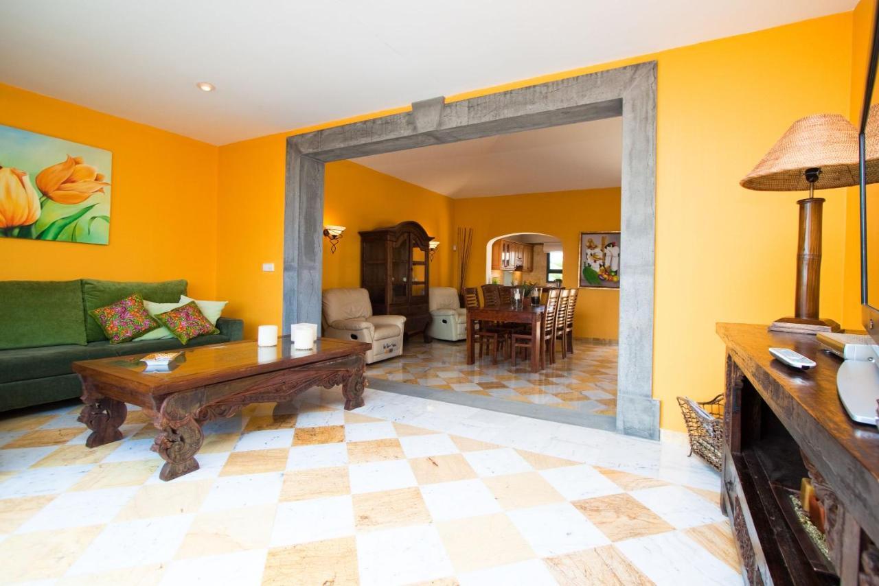 Capricho Villa *