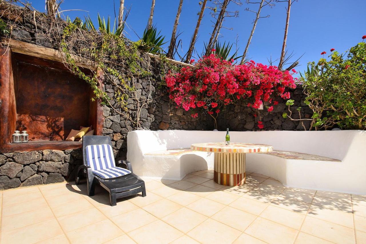 La Bodega - House On Volcano With A Piano Haria