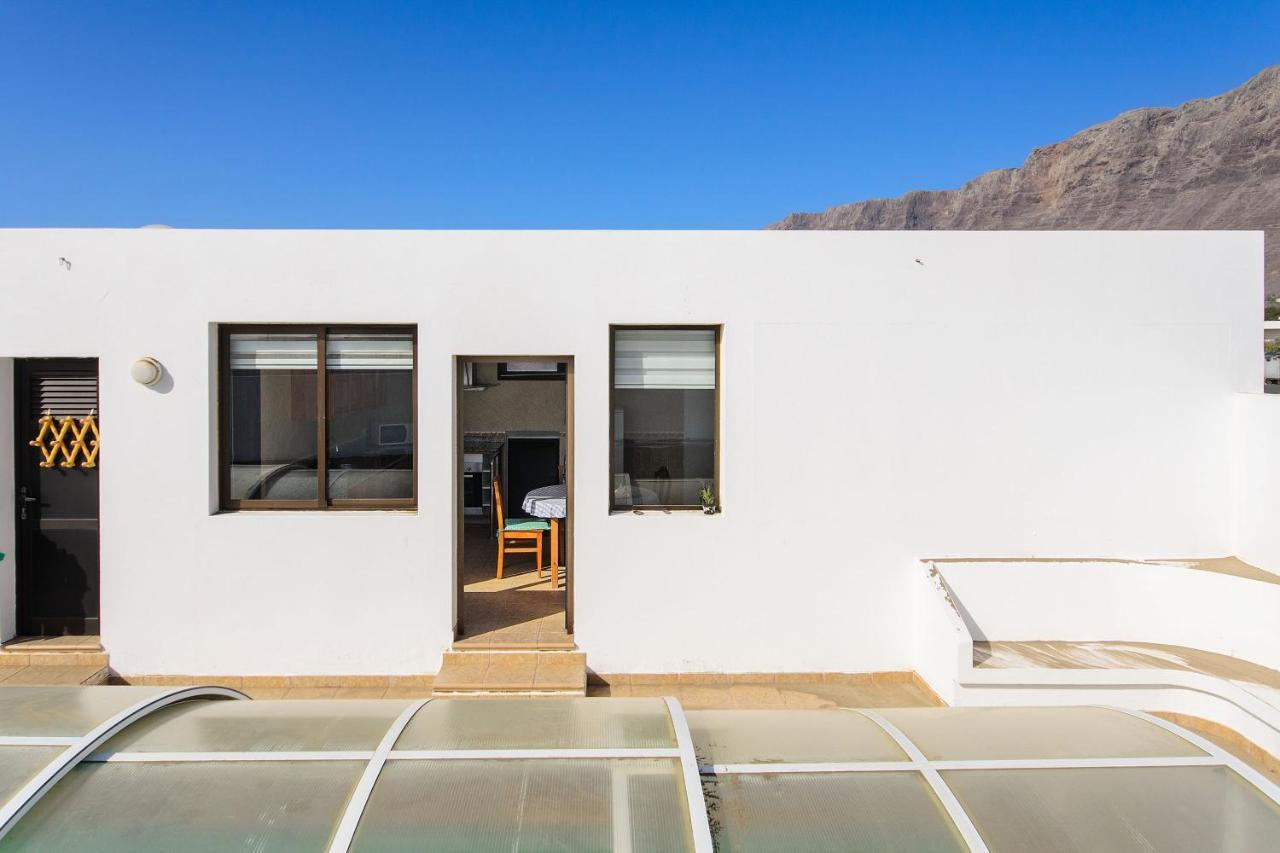 Famara Beach Apt Apartamento *
