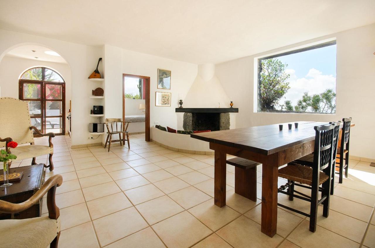 La Bodega - House On Volcano With A Piano Haria