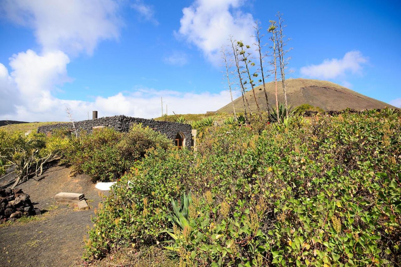Villa La Bodega - House On Volcano With A Piano