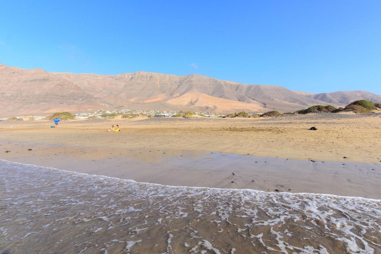 Famara Beach Apt * Famara