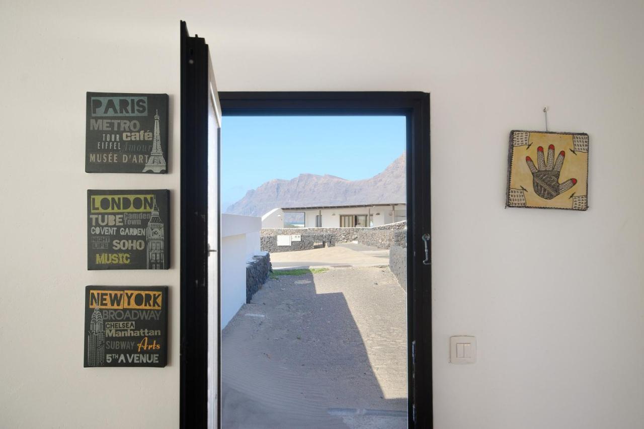 Famara Beach Apt * Famara