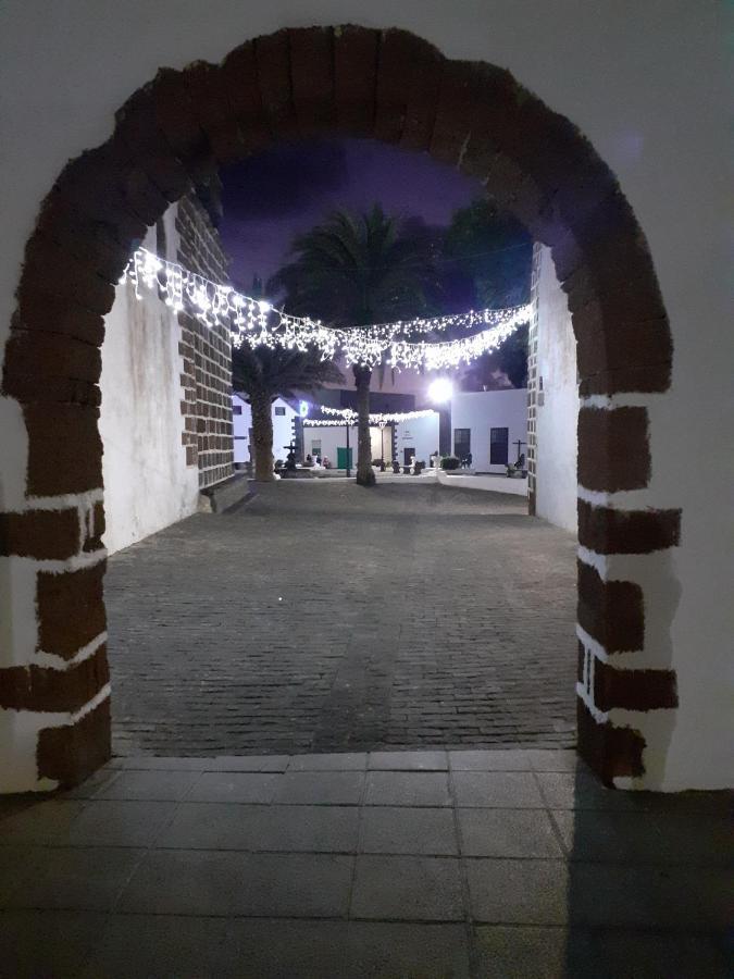 Pensión From *