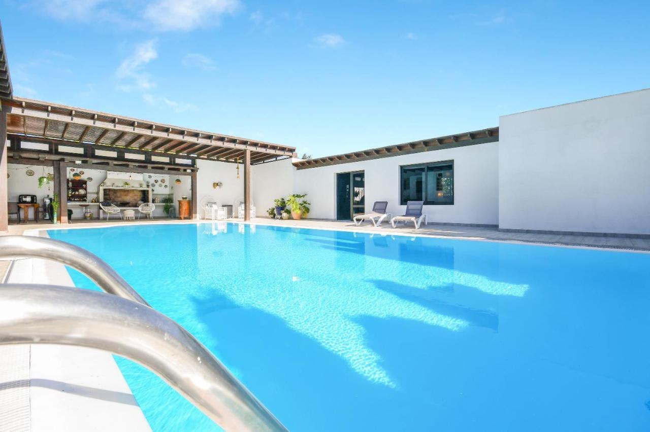 Nazoly Villa