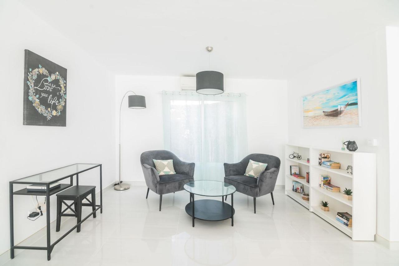 Dreams Villa *