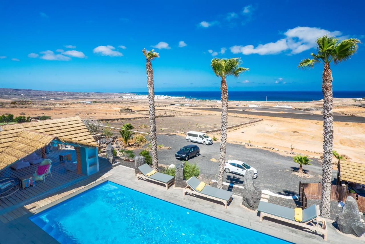 Palacio And Yurt - 2 Pools - Hot Tub - Fantastic Sea Views Villa *