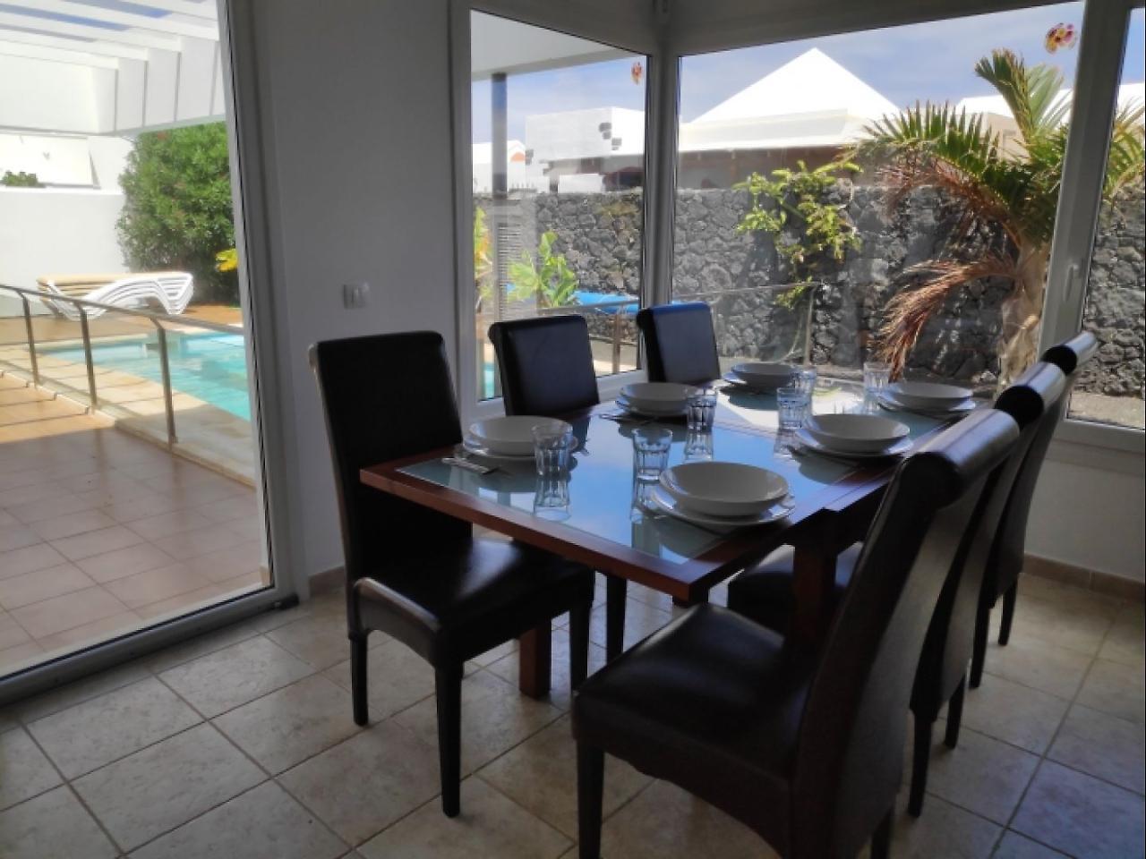 Vista Volcán Villa *