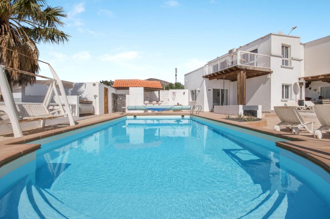 Casa Nira Villa