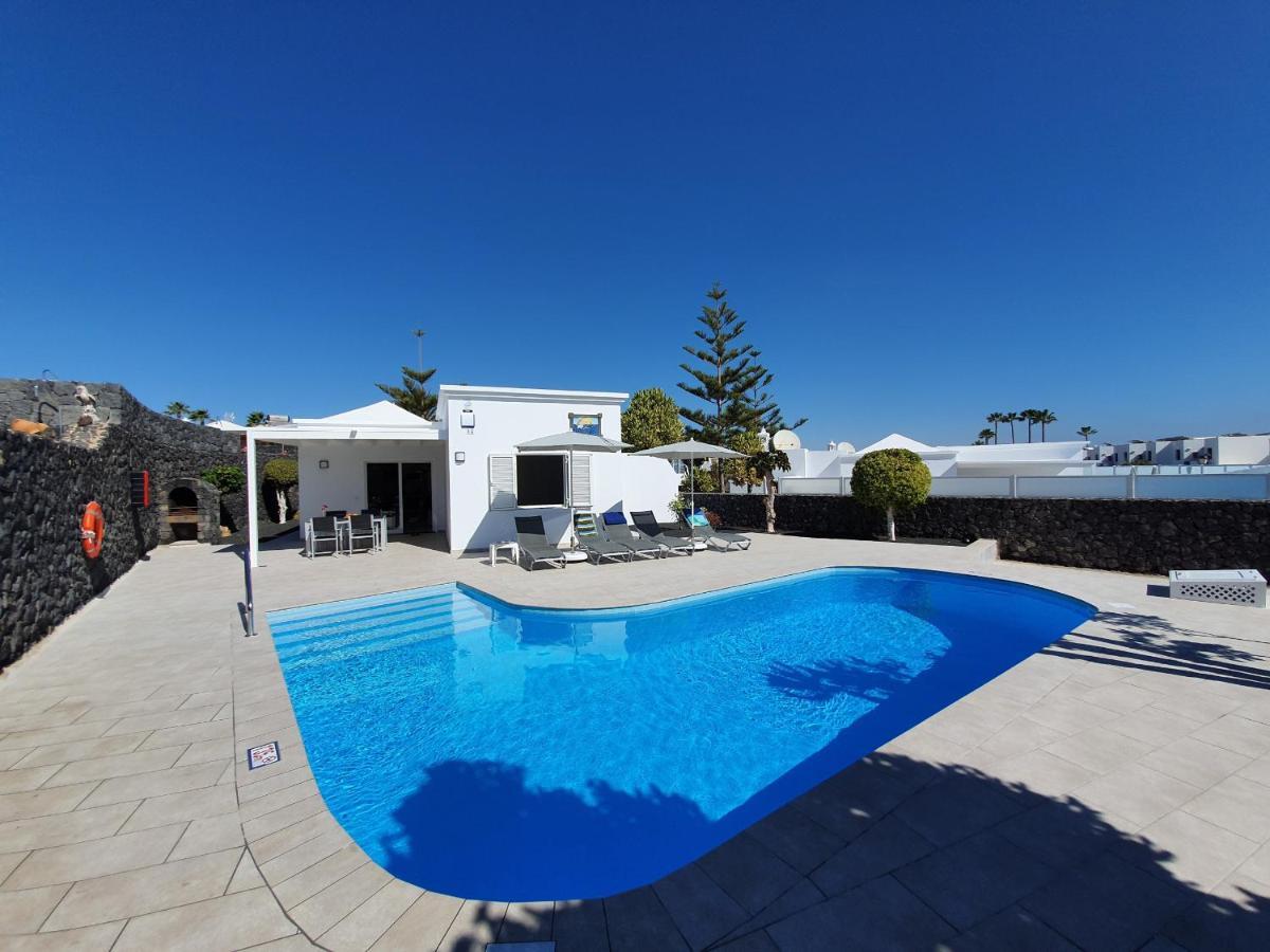 2 Bedroom Cassandra And Katrina With Private Heated Pools. Puerto del Carmen (Lanzarote)