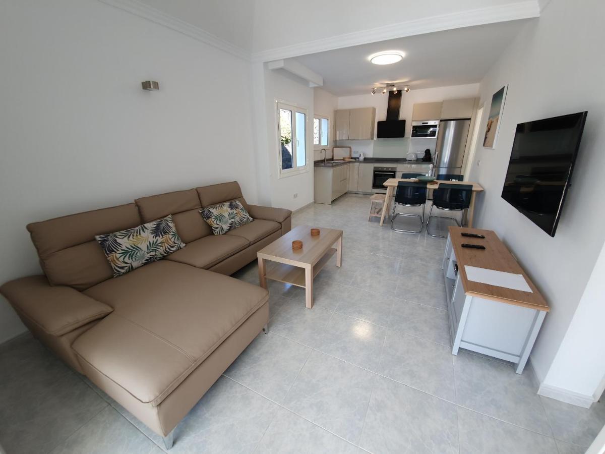 2 Bedroom Cassandra And Katrina With Private Heated Pools.