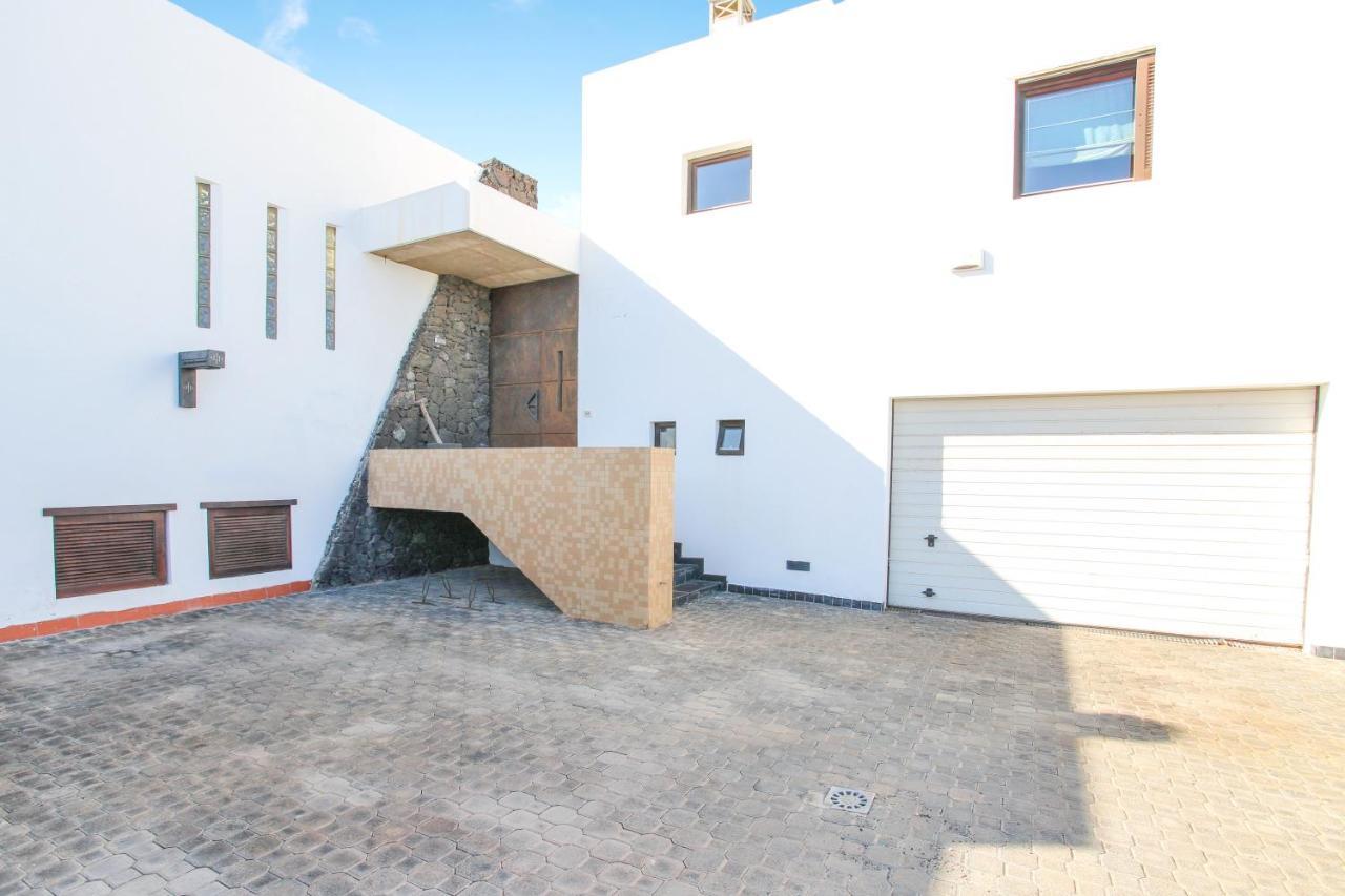 Abaego Villa *