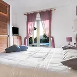 Villa Tania