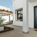 Villa Flamboyan