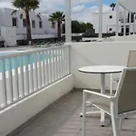 LOS GRACIOSEROS Sol y Piscina