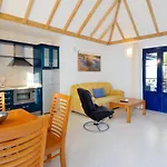 Immaculate 2-Bed Apartment No 3 In Playa Blanca