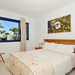 Immaculate 2-Bed Apartment No 3 In Playa Blanca