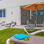Villa Wave I